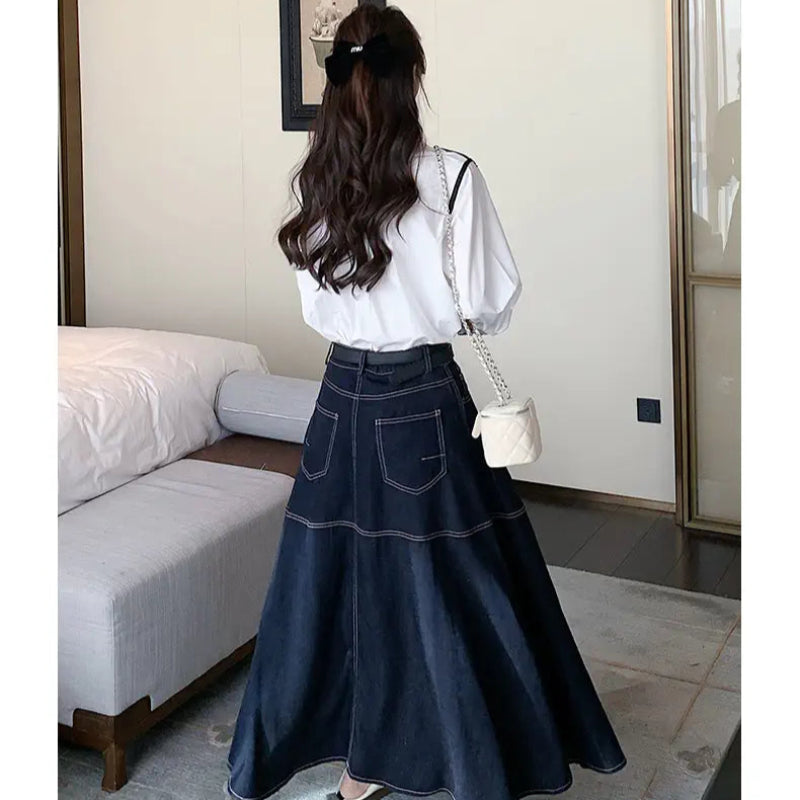 ホワイトシャツ×フレアデニムスカート