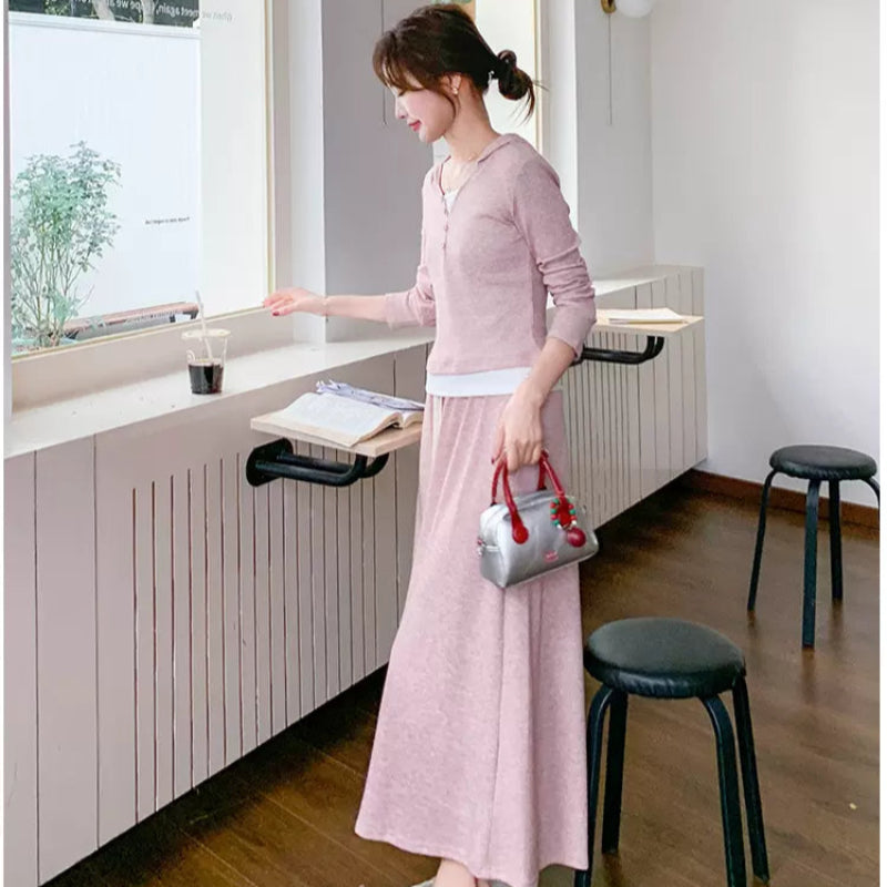 スウェットパーカー×スカートセットアップ