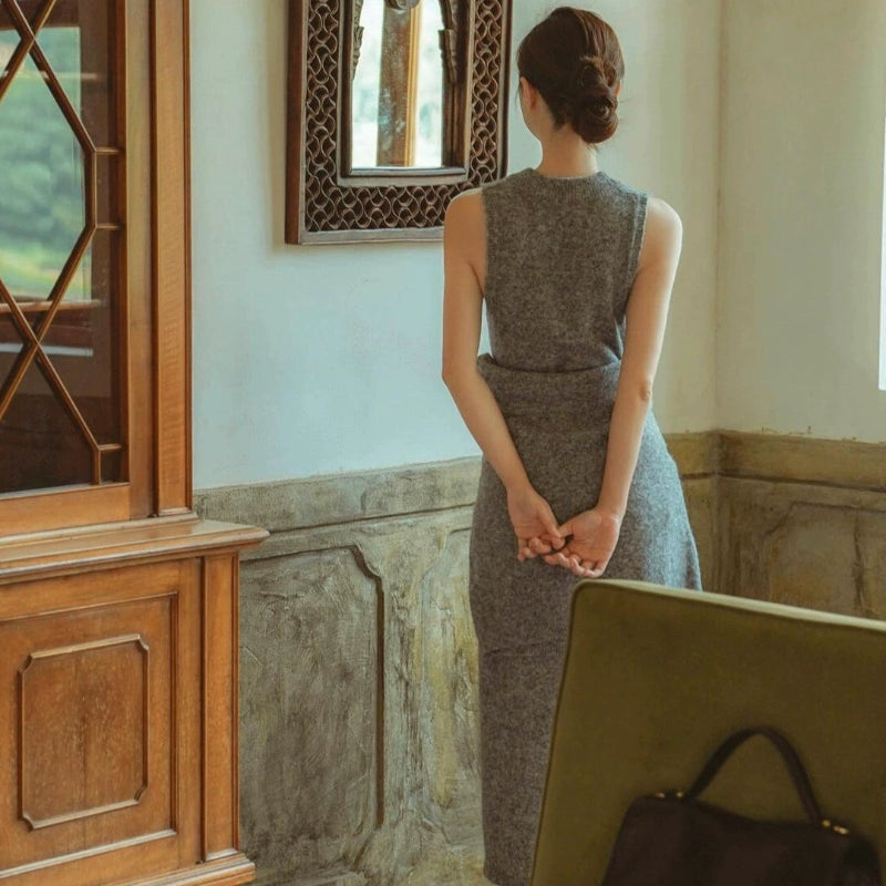 Vネックカーディガン×ニットワンピースセット