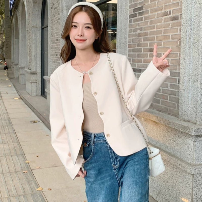 ノーカラーホワイトジャケット