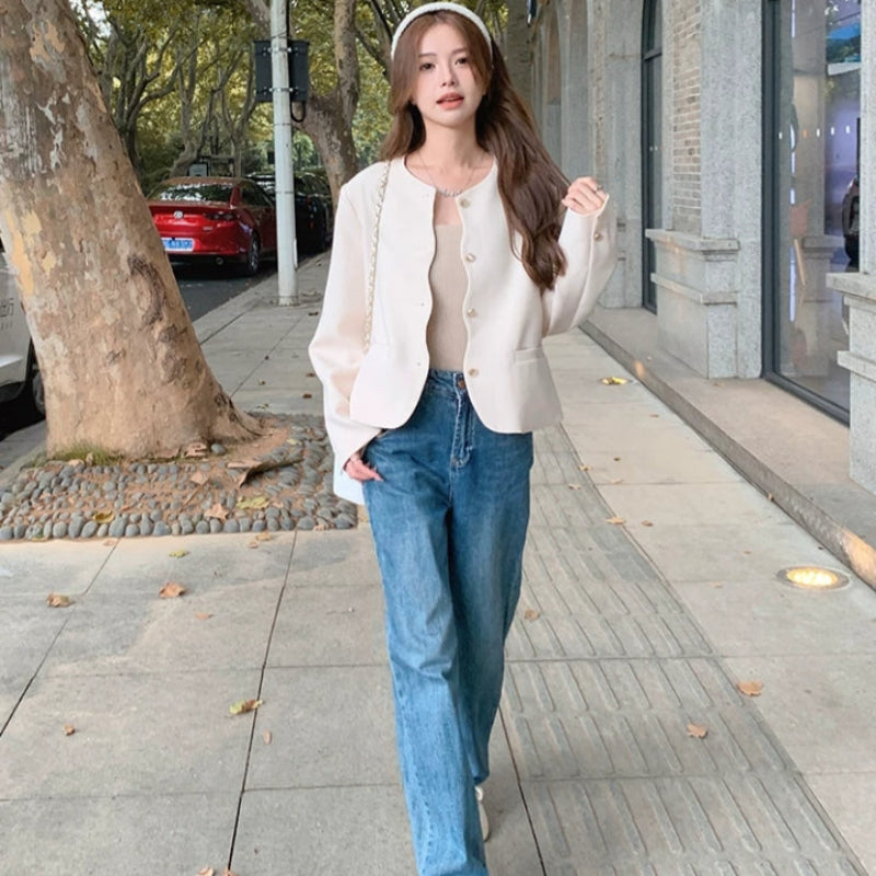 ノーカラーホワイトジャケット