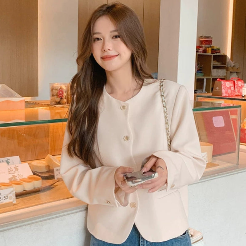 ノーカラーホワイトジャケット