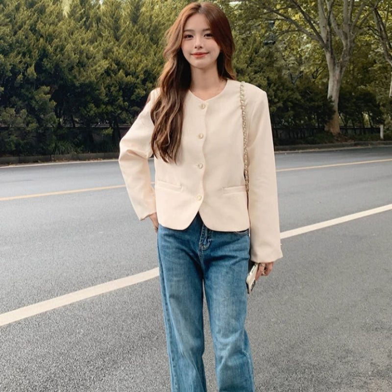 ノーカラーホワイトジャケット