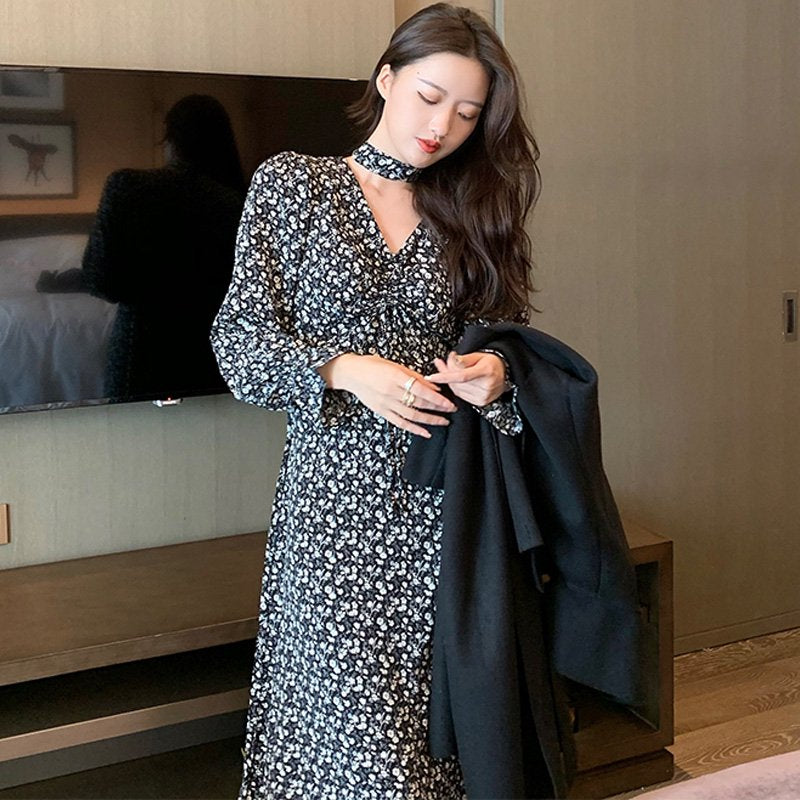 小花柄Vネックロングワンピース