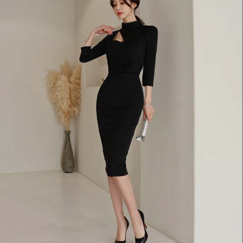 デコルテカットタイトワンピース