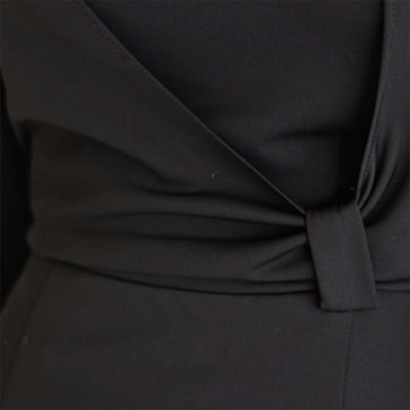 デコルテカットタイトワンピース