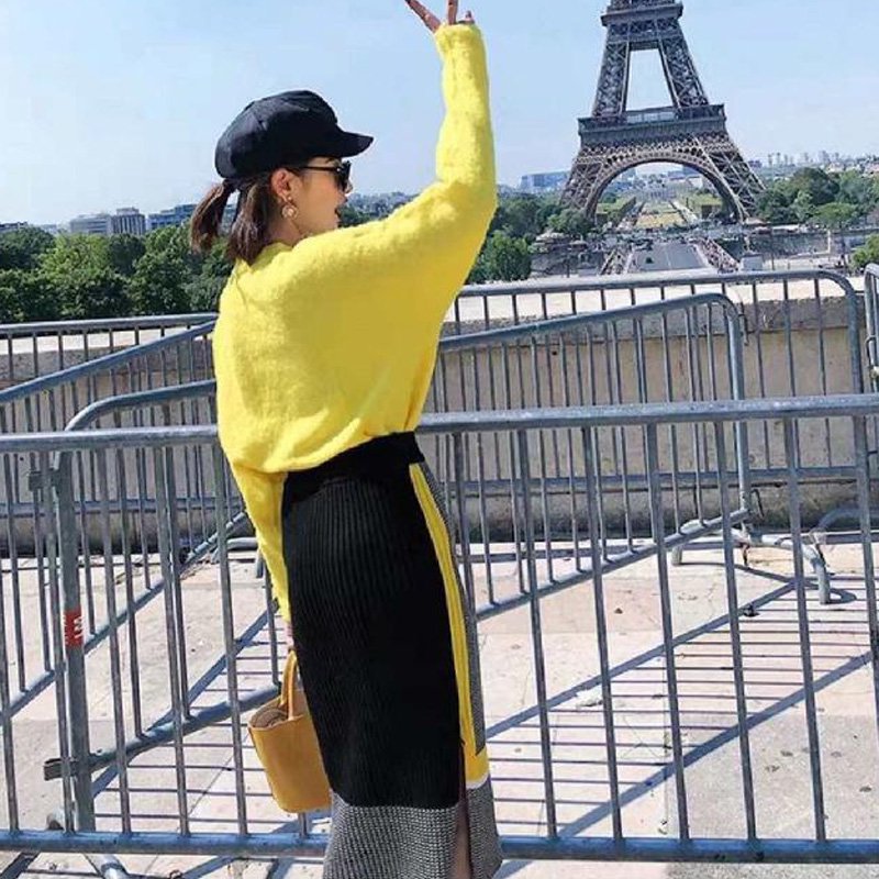 イエローカラーゆるニット×サイドスリットニットスカート