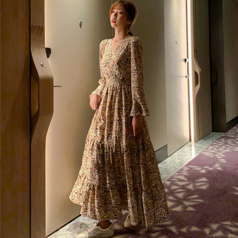 小花柄プリントティアードマキシワンピース