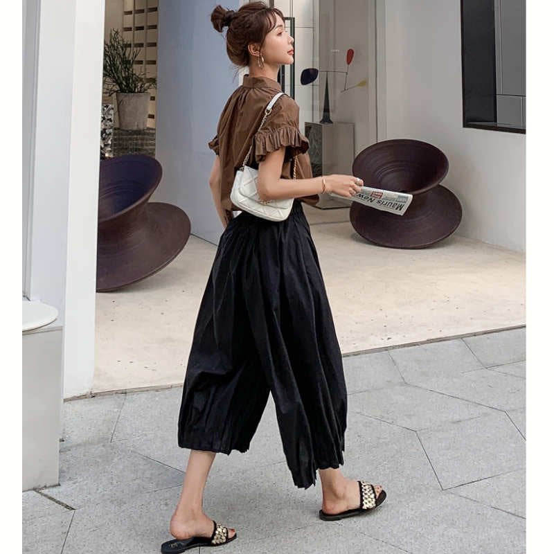 袖フリルゆるシャツ×サルエル風パンツ