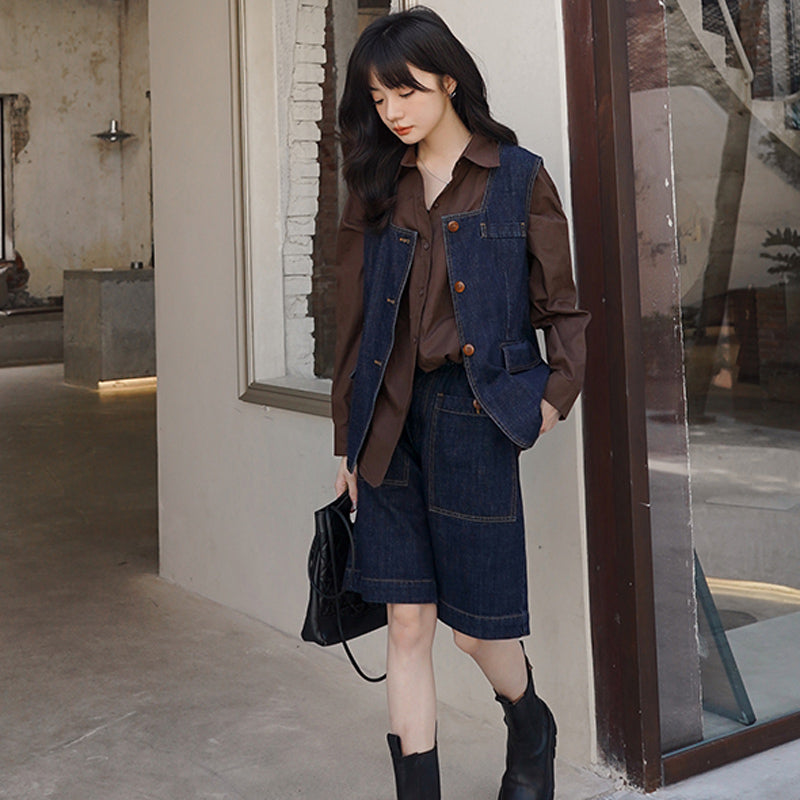 レトロデニムベスト×ミディ丈ショートパンツ