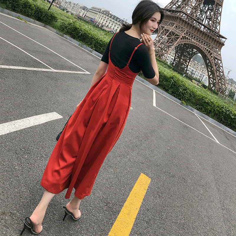 スクエアネック半端袖Tシャツ×タック入りサロペットガウチョパンツ