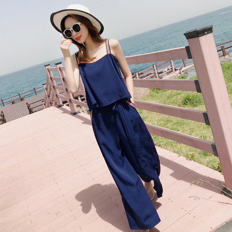 マルチストライプストラップキャミソール×サイドラインワイドパンツ