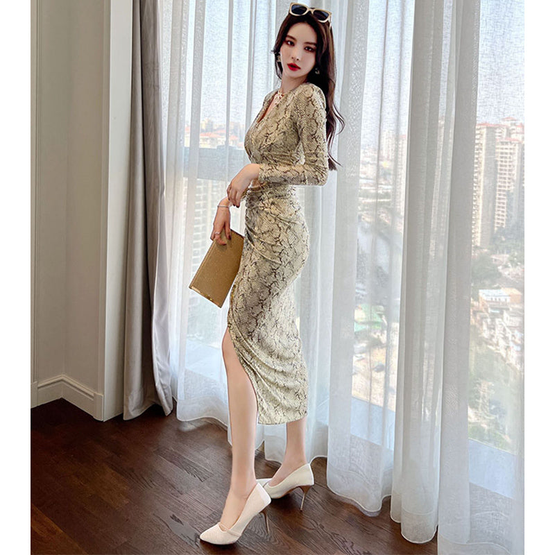 スパンコールフロントギャザーイレヘムパイソンワンピース