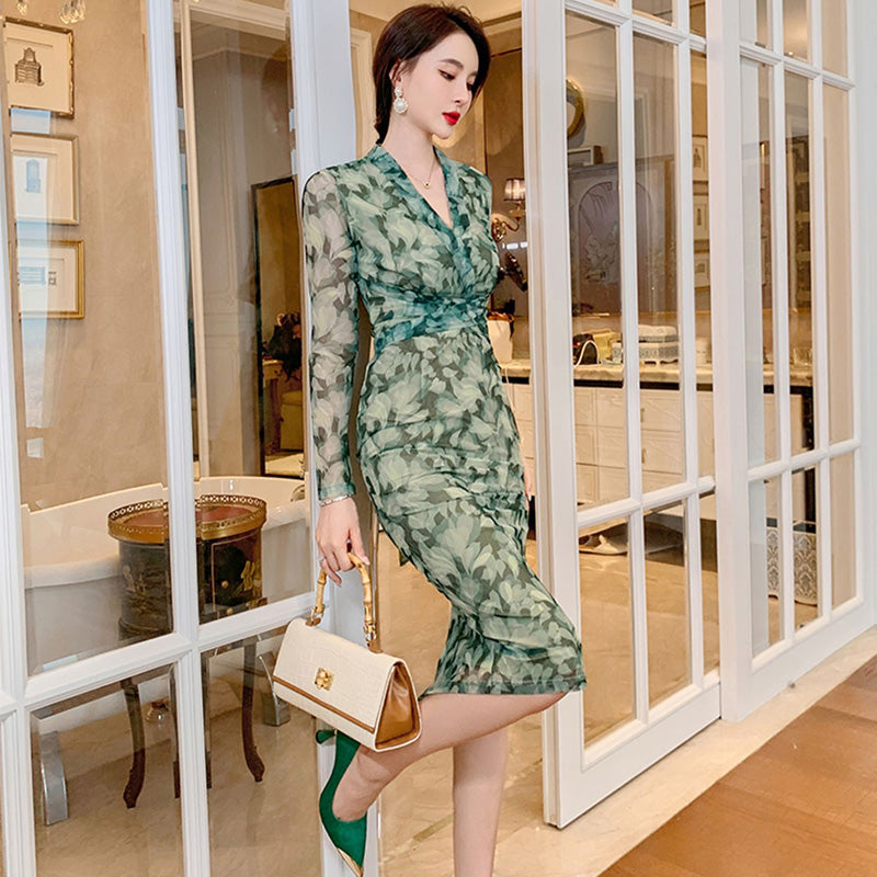 ボタニカルプリントシアーペンシルワンピース