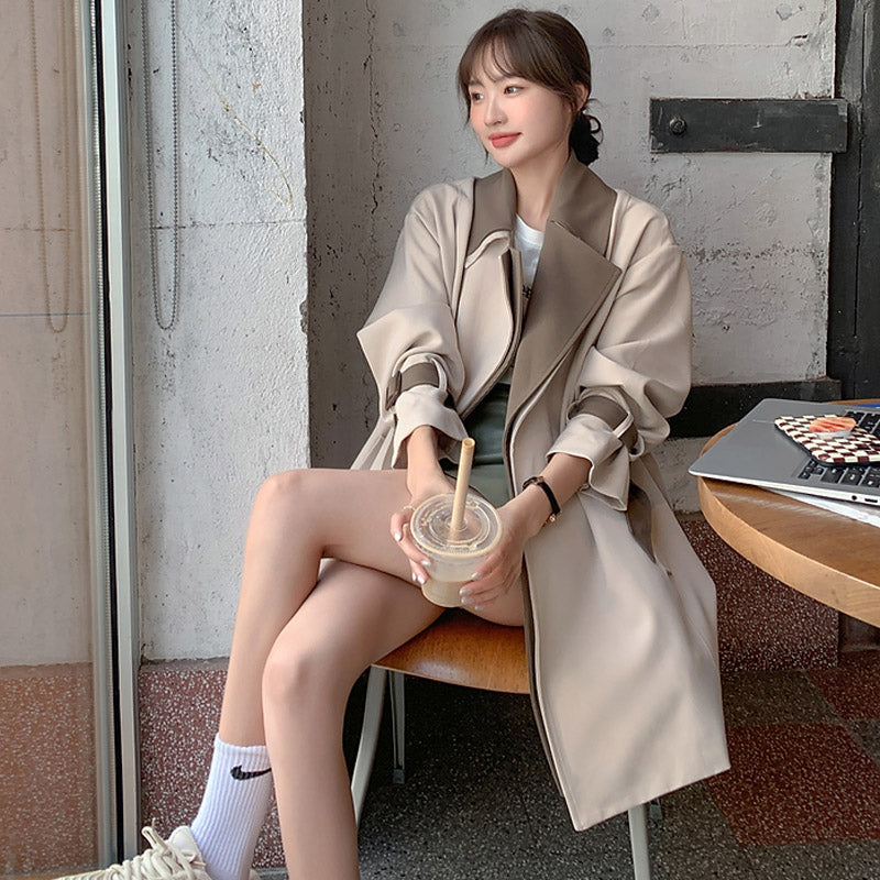 レイヤード風ツートンカラートレンチコート