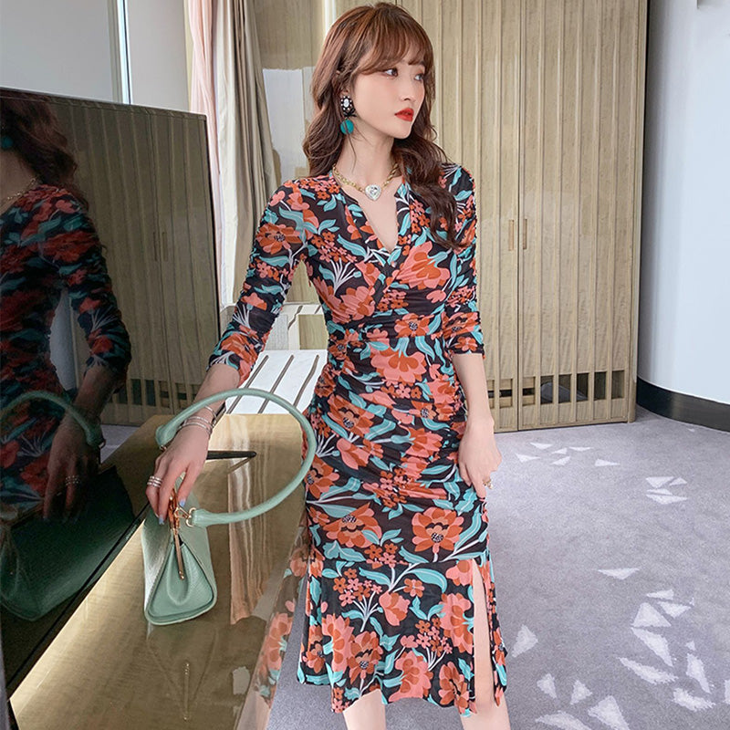 スリット入り花柄マーメイドワンピース