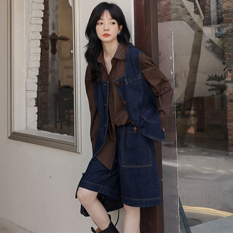 レトロデニムベスト×ミディ丈ショートパンツ