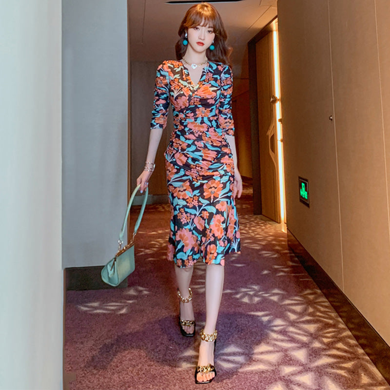 スリット入り花柄マーメイドワンピース