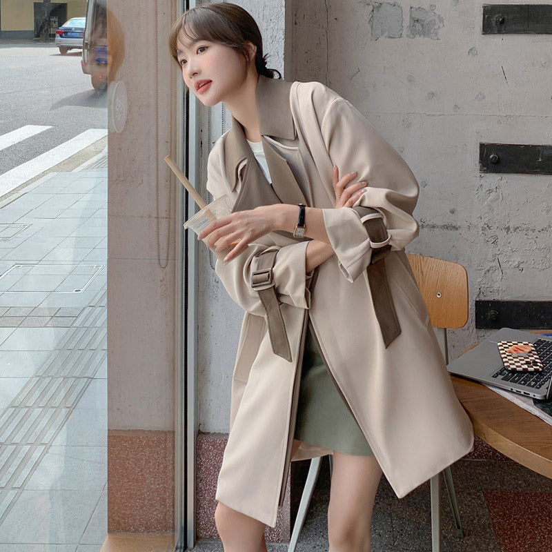 レイヤード風ツートンカラートレンチコート