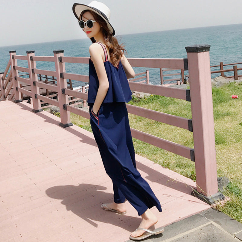 マルチストライプストラップキャミソール×サイドラインワイドパンツ