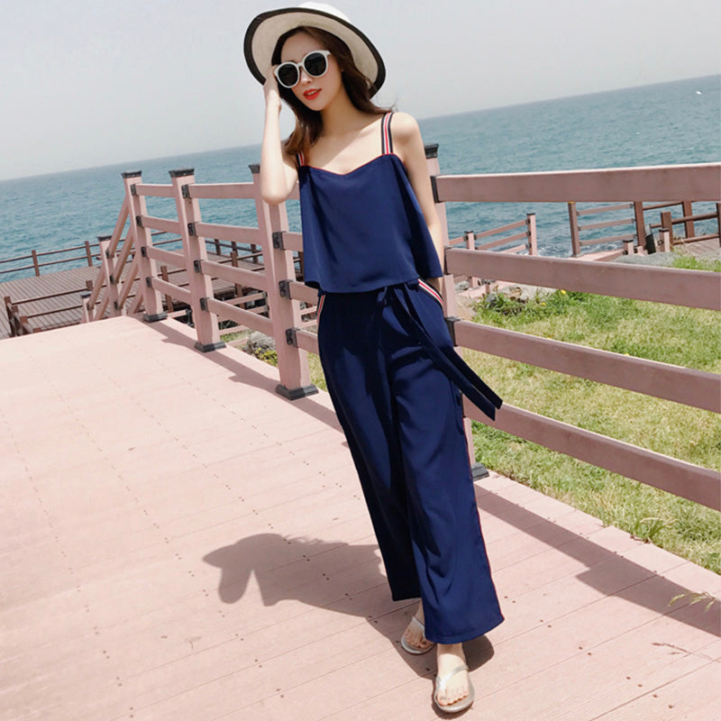 マルチストライプストラップキャミソール×サイドラインワイドパンツ