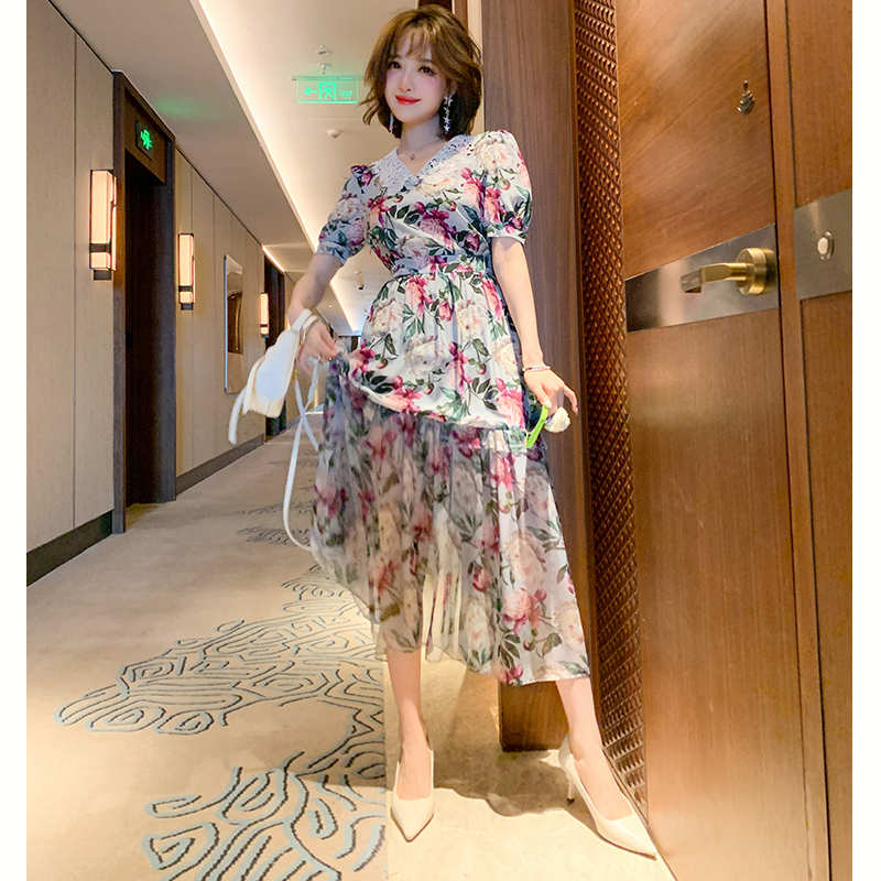 レースカラー花柄ティアードワンピース