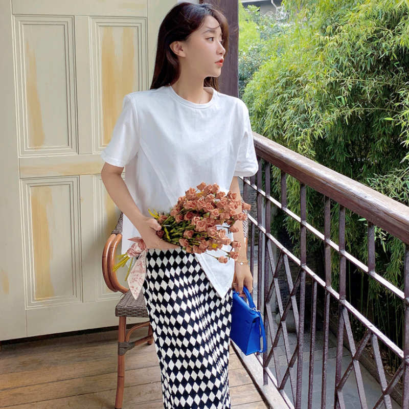 スリットロングTシャツ×ダイヤ柄ナロースカート(2colors)