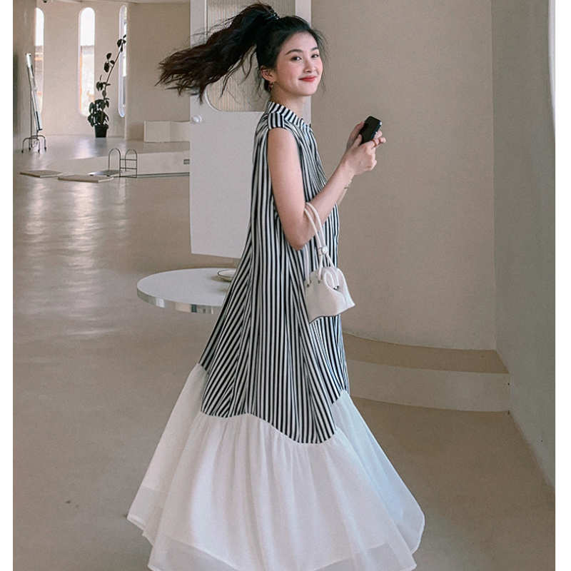 シアーフリルヘムストライプノースリーブワンピース