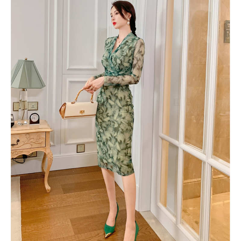 ボタニカルプリントシアーペンシルワンピース