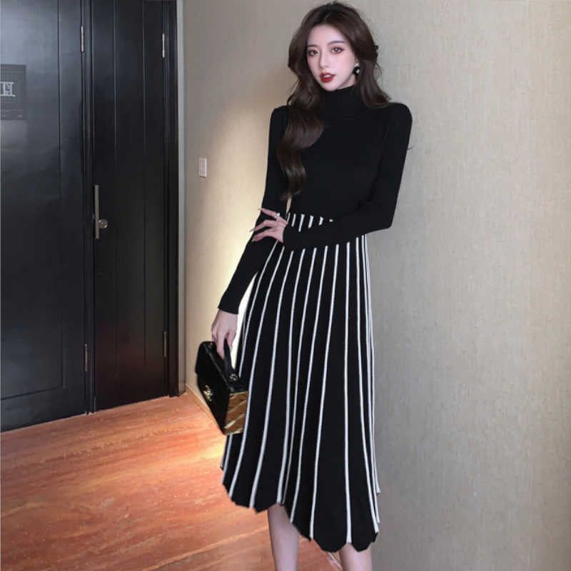 スカラップヘムストライプ切り替えニットワンピース