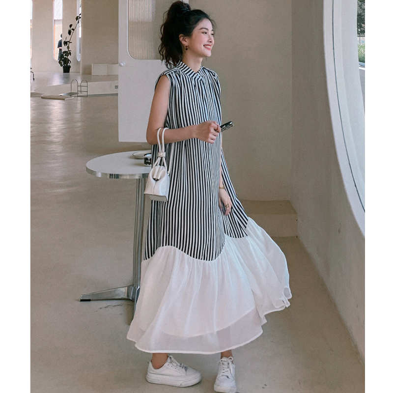 シアーフリルヘムストライプノースリーブワンピース