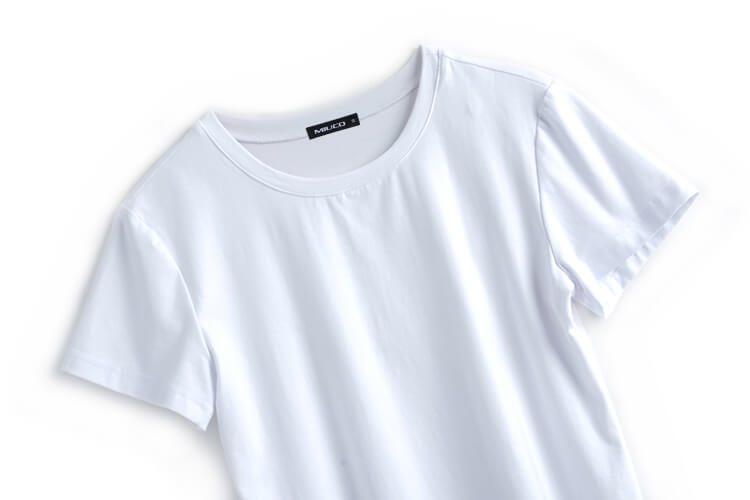 Tシャツ×レースコンビネーションベスト×フレアロングパンツ