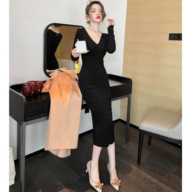 フロントツイストロングニットワンピース