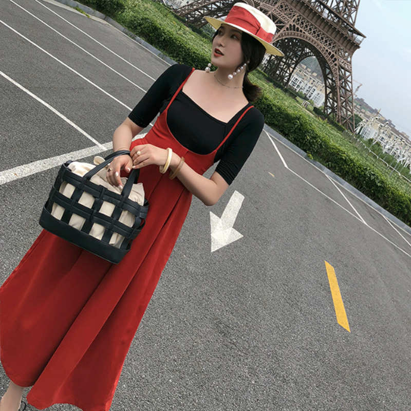 スクエアネック半端袖Tシャツ×タック入りサロペットガウチョパンツ