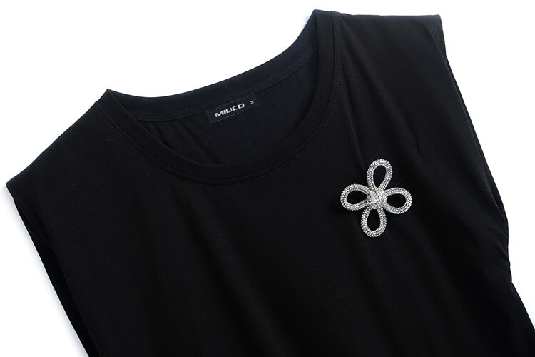 ビジューフラワーモチーフ付きTシャツ×ドットシアーサロペットワンピース