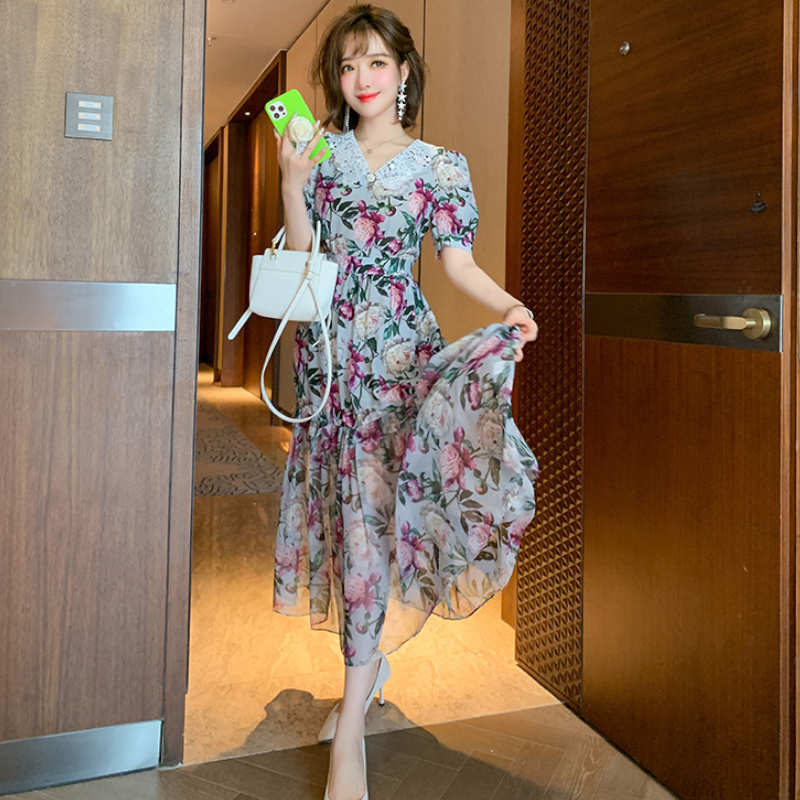 レースカラー花柄ティアードワンピース