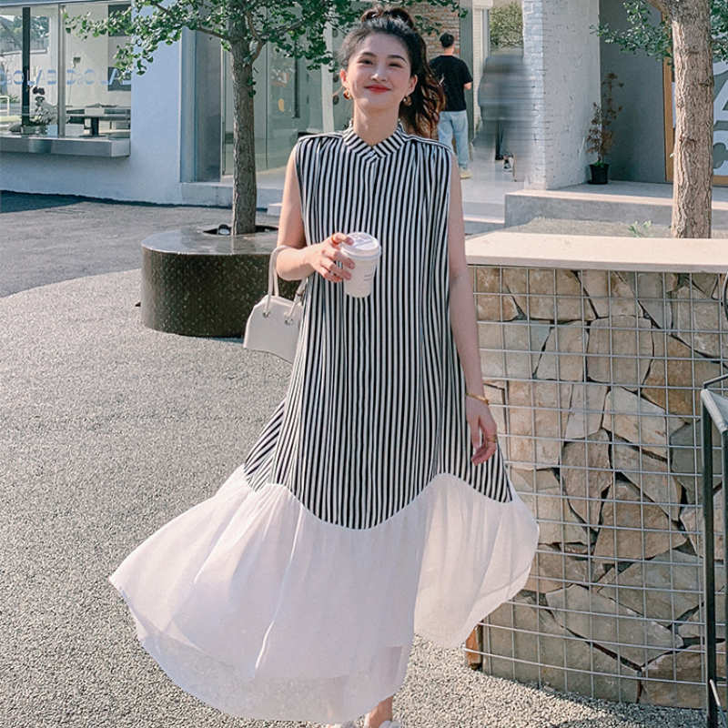 シアーフリルヘムストライプノースリーブワンピース