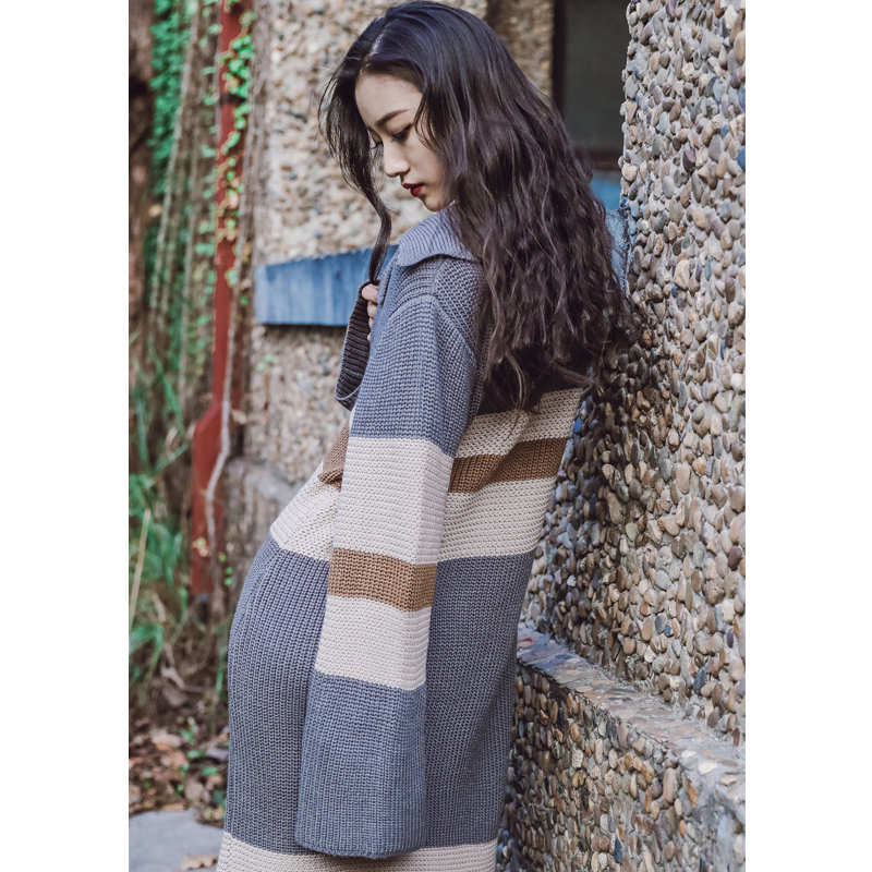 開襟マルチボーダーニットワンピース