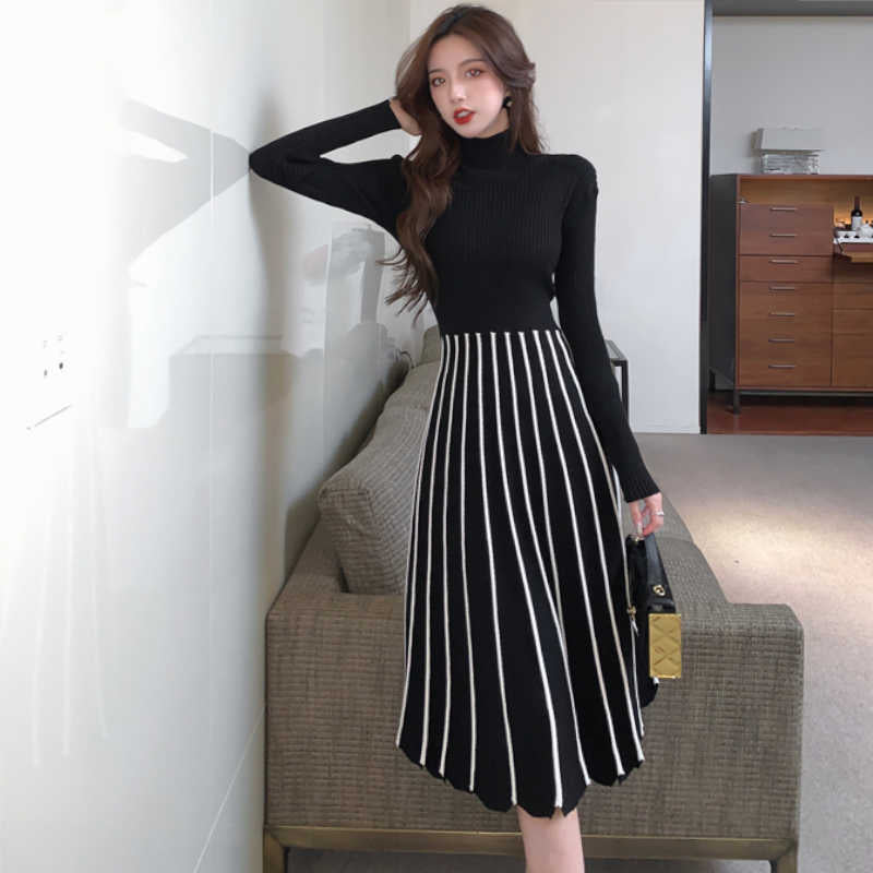 スカラップヘムストライプ切り替えニットワンピース