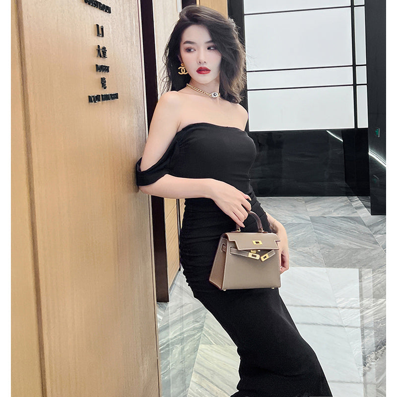 オフショルダータイトドレープワンピース