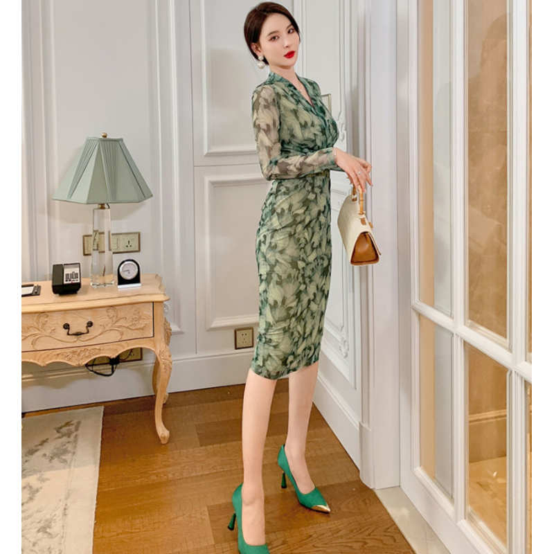 ボタニカルプリントシアーペンシルワンピース