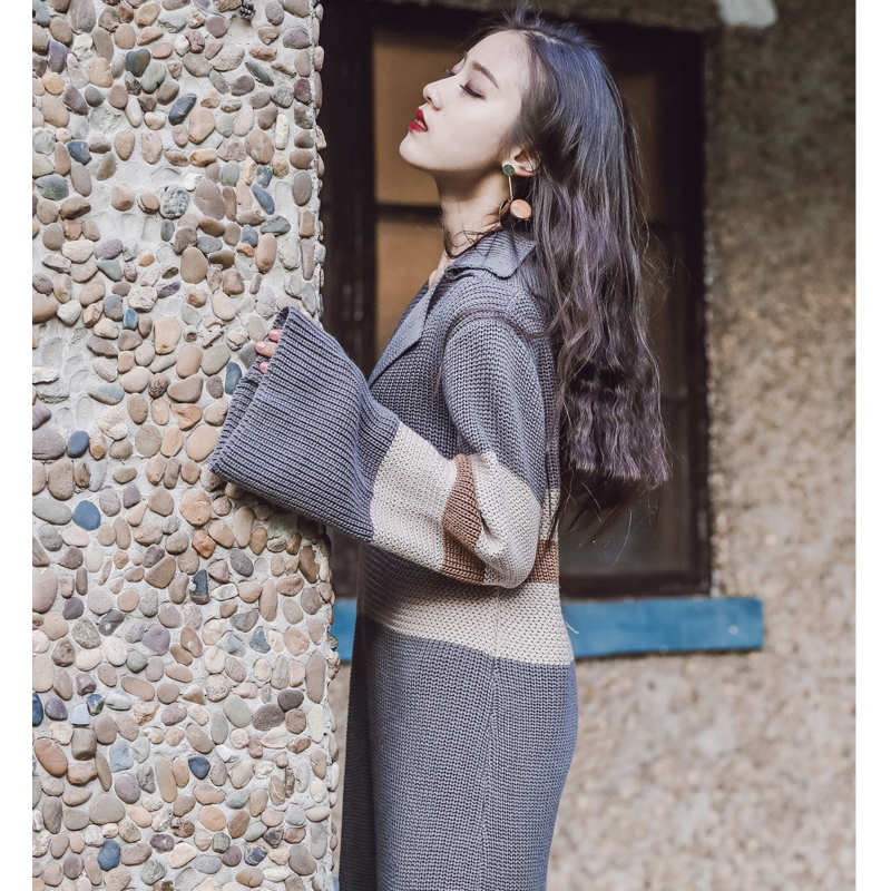 開襟マルチボーダーニットワンピース