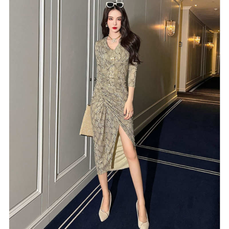 スパンコールフロントギャザーイレヘムパイソンワンピース