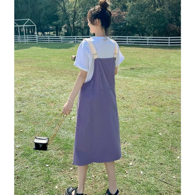 ホワイトTシャツ×パープルアウトポケットオーバーオールワンピース