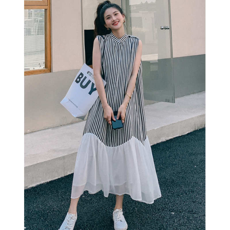 シアーフリルヘムストライプノースリーブワンピース