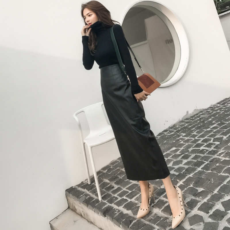 サイドスリットエコレザーロングスカート