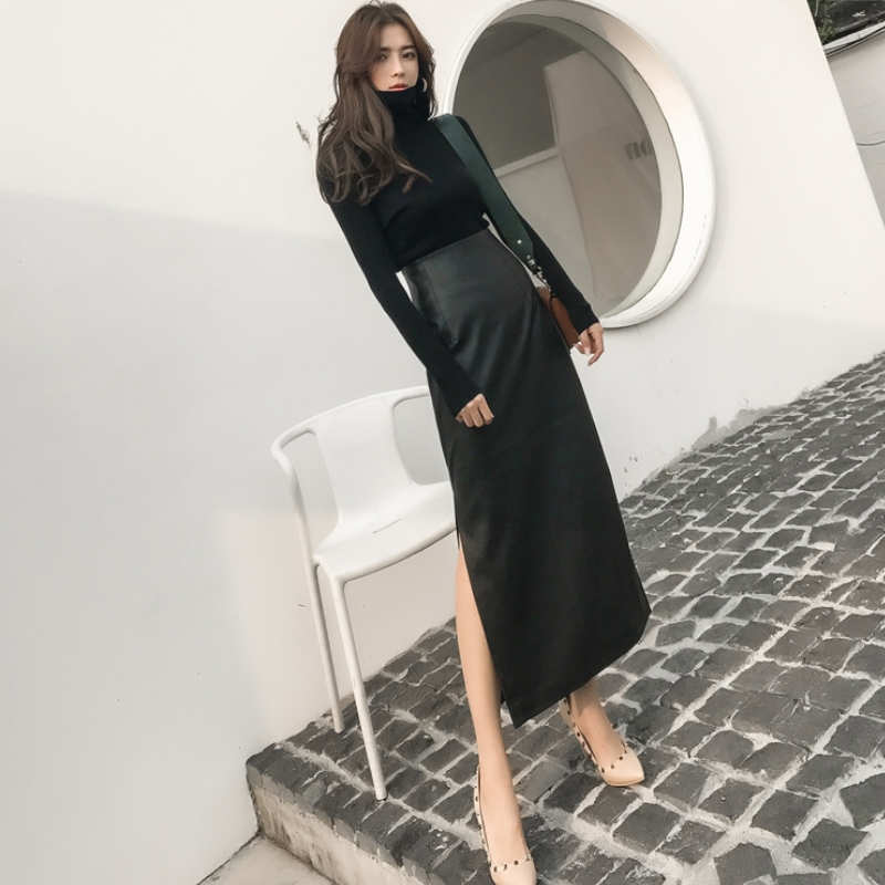 サイドスリットエコレザーロングスカート