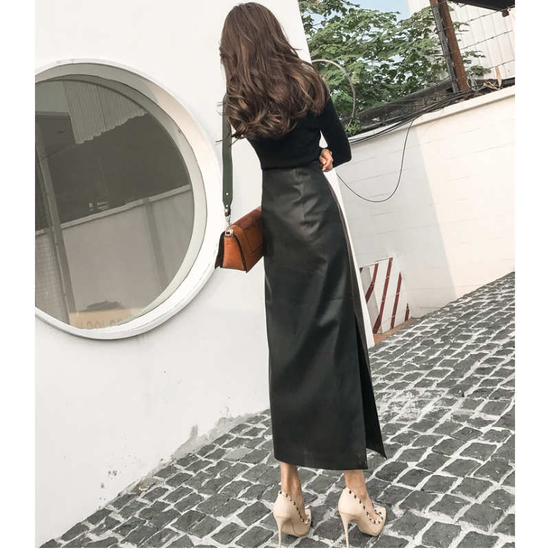 サイドスリットエコレザーロングスカート