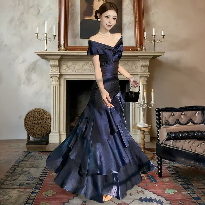 オフショルダーティアードワンピース