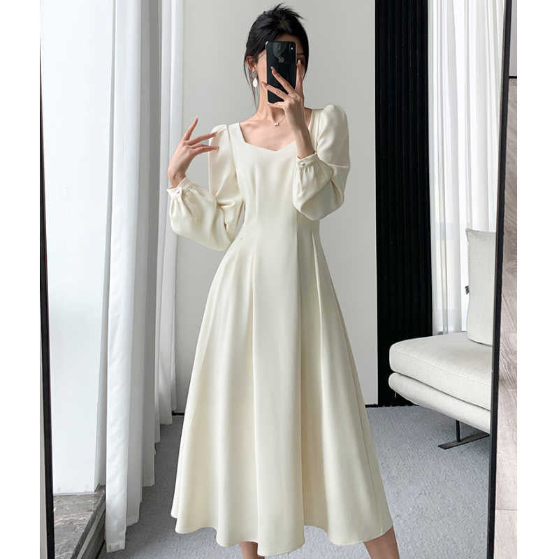 プリンセススリーブハートネックタックロングワンピース